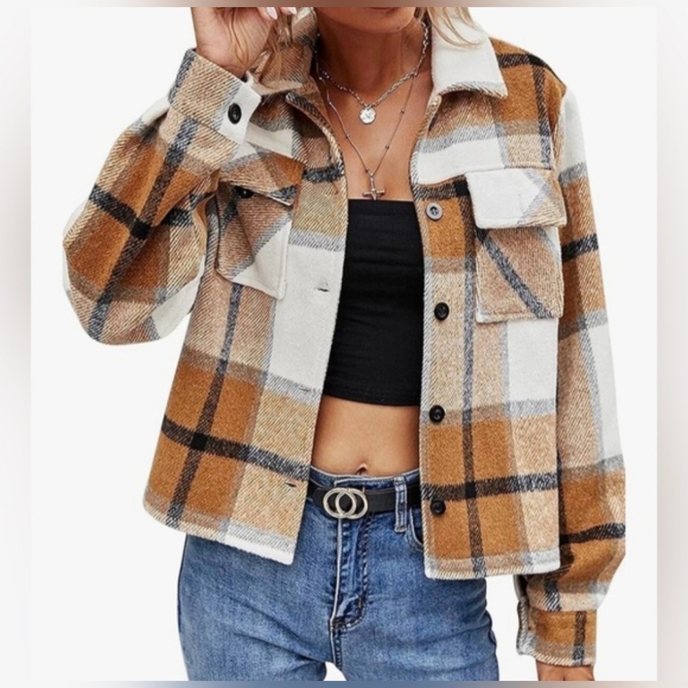 Women’s short flannel plaid Shacket Size L